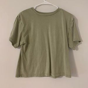 basic green t-shirt
